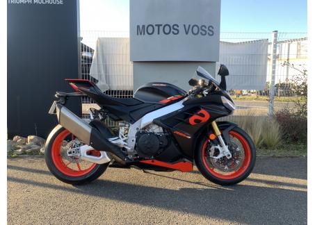 APRILIA RSV4 1100 1ERE MAIN