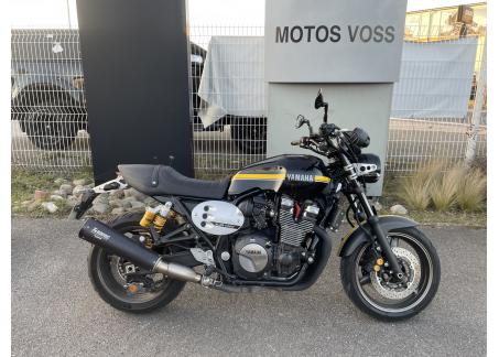 YAMAHA XJR 1300