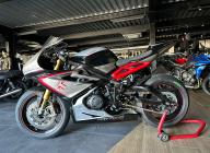 TRIUMPH DAYTONA  675 R
