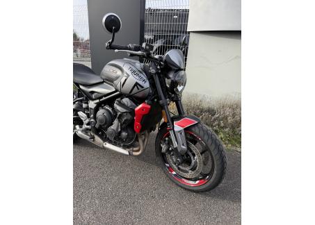 TRIUMPH TRIDENT 660