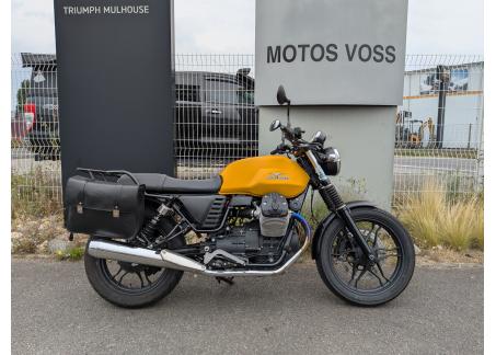 MOTO GUZZI V7 II STONE 1ERE MAIN
